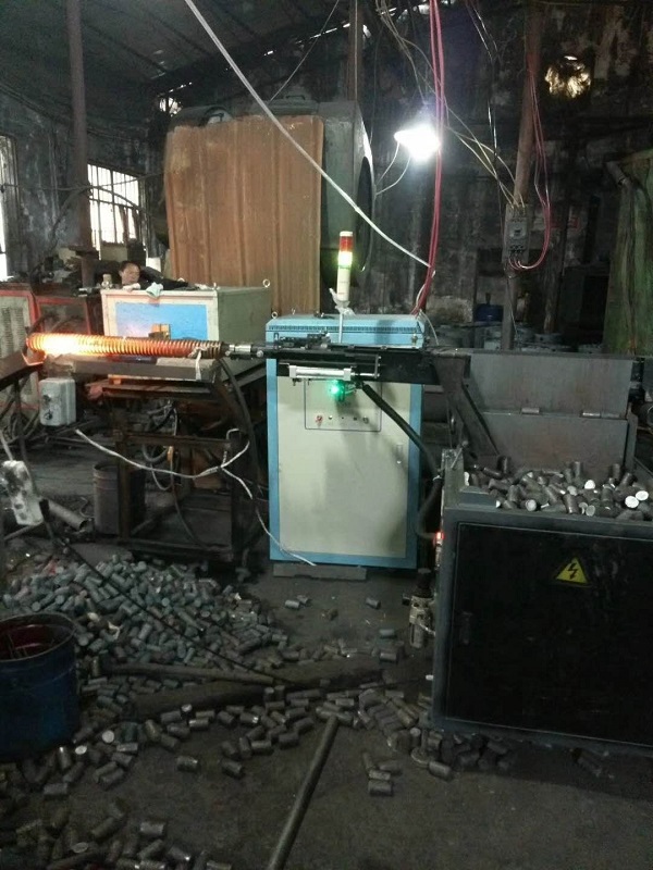 感應(yīng)加熱設(shè)備http://www.kmdun.cn/
